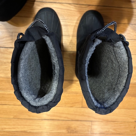 LL Bean Northwoods Kids size 4 Waterproof Winter Boots - Picture 9 of 12